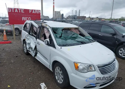 2016 Chrysler Town & Country Touring from USA, damaged, VIN 2C4RC1BG0GR119794